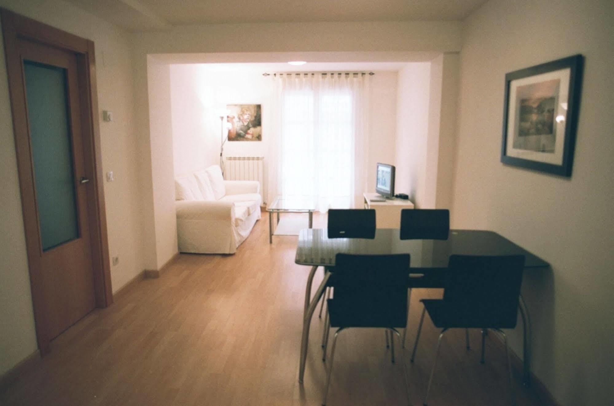 Apartamentos Auhabitat Zaragoza, Edificio De Apartamentos Turisticos المظهر الخارجي الصورة