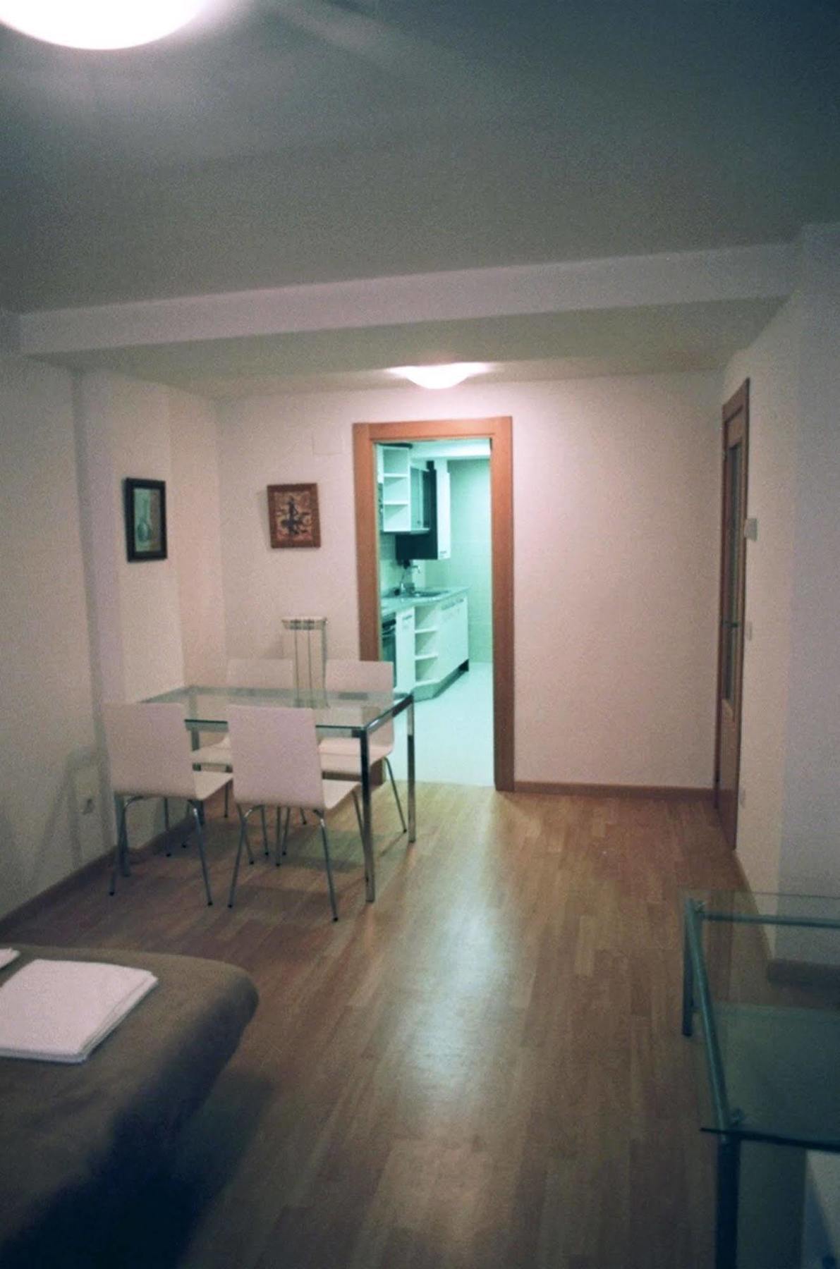 Apartamentos Auhabitat Zaragoza, Edificio De Apartamentos Turisticos المظهر الخارجي الصورة