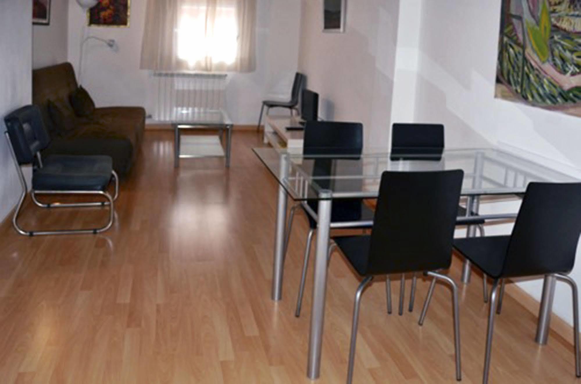 Apartamentos Auhabitat Zaragoza, Edificio De Apartamentos Turisticos المظهر الخارجي الصورة